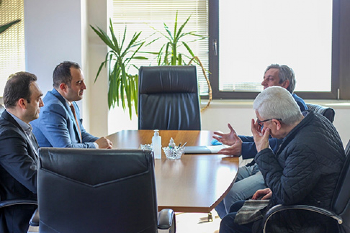 Bisedë me Jeton Shaqirin - ministër i Arsimit dhe Shkencës